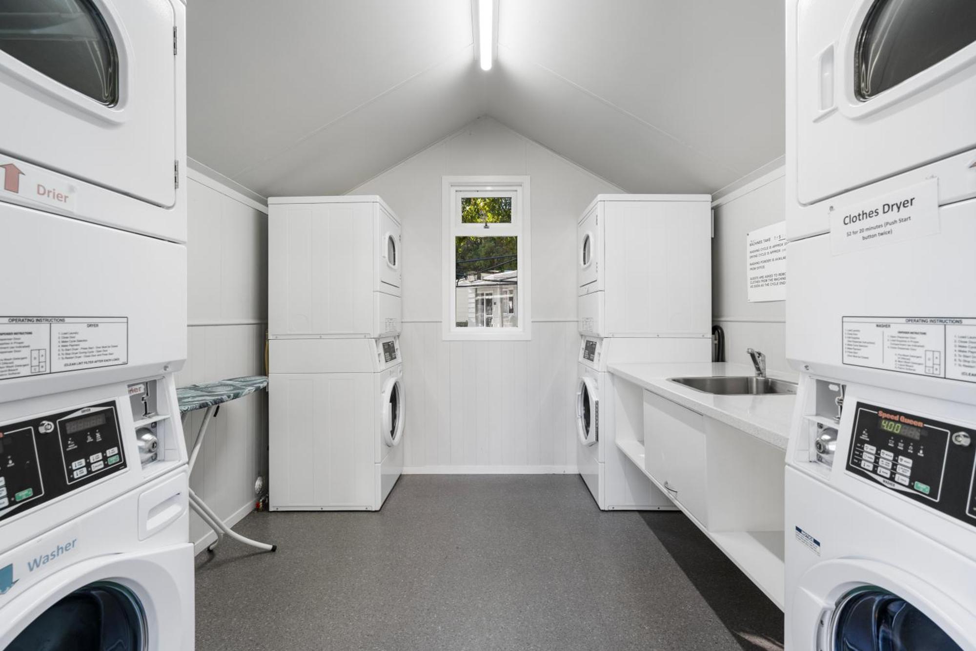 Tasman Holiday Parks بِكتون المظهر الخارجي الصورة Laundry facilities at the University of Cambridge